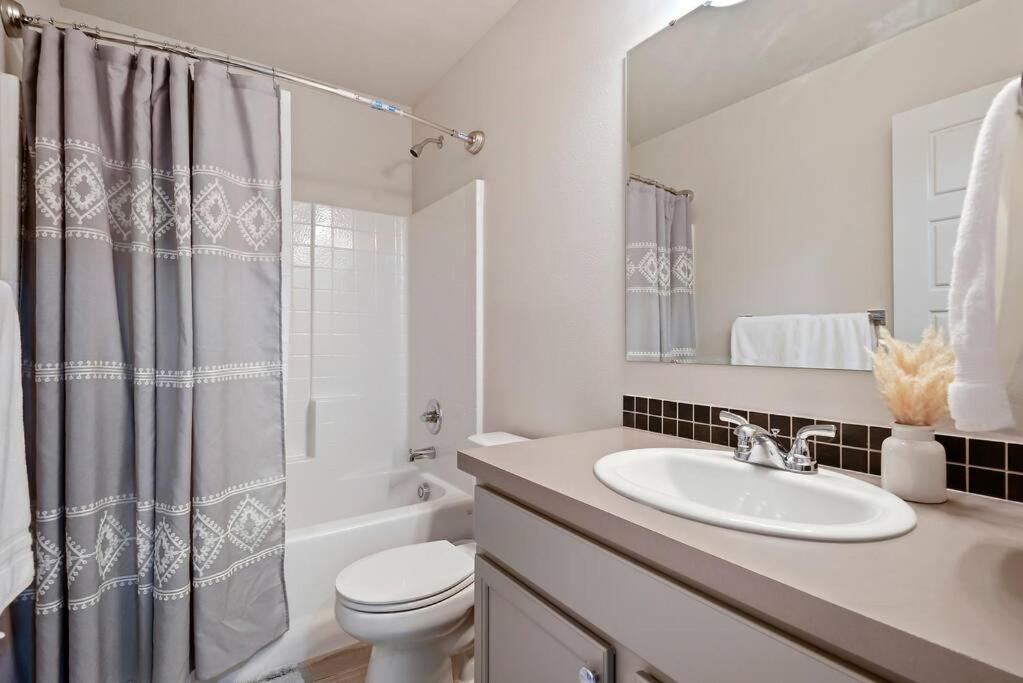 Beautiful Brand New Kuna Home! Exterior photo